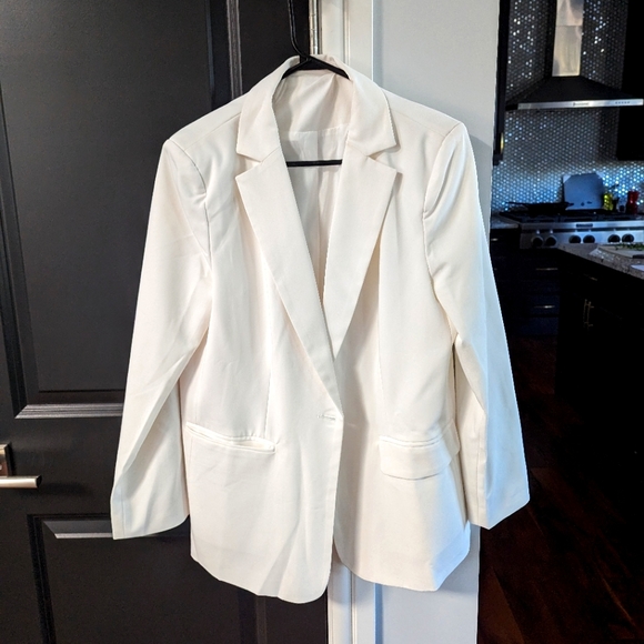 White Blazer - Picture 1 of 4